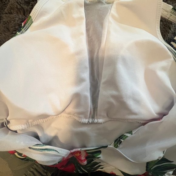 Tempt Me Floral High-Neck One-Piece Swimsuit - White/Red Size Medium - Picture 13 of 13